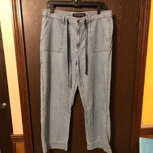 Cute light washed jeans